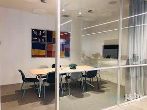 1 Person Shared Office