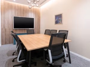 7 Person Private Office