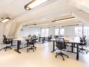 1 Person Private Office