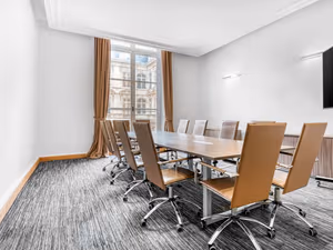 7 Person Private Office