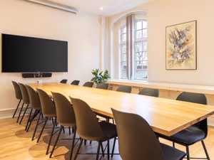 7 Person Private Office