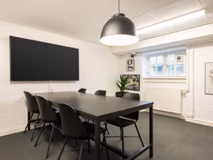 15 Person Private Office