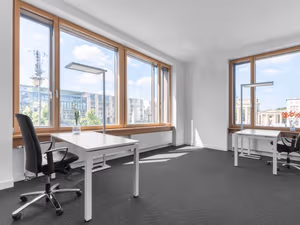 7 Person Private Office