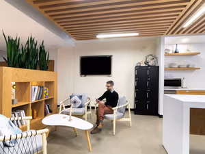 25 Person Private Office