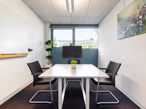 15 Person Private Office