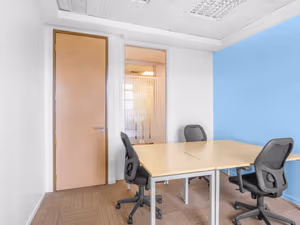 4 Person Private Office