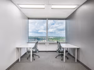 10 Person Private Office