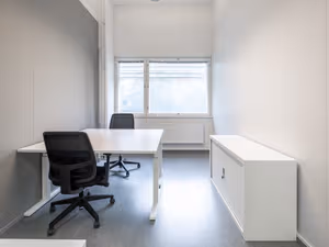 5 Person Private Office