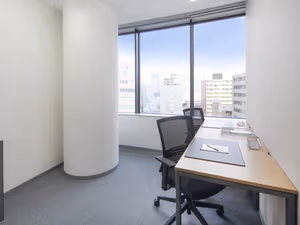 20 Person Private Office