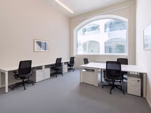 5 Person Private Office