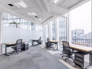 4 Person Private Office