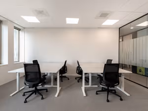 25 Person Private Office
