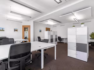 5 Person Private Office