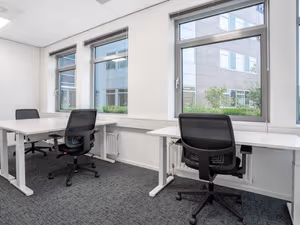 5 Person Private Office