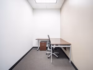 4 Person Private Office