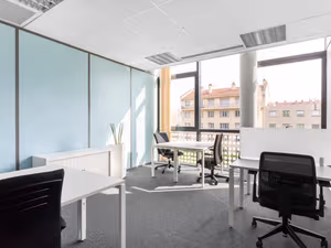 4 Person Private Office