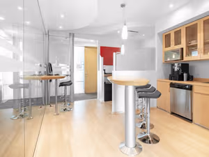 10 Person Private Office