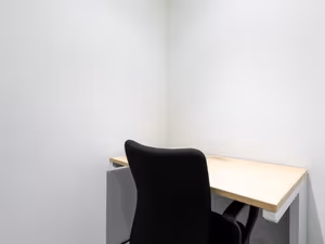 4 Person Private Office