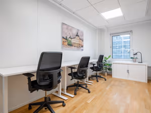 4 Person Private Office