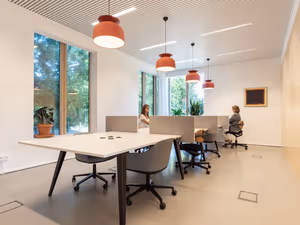 10 Person Private Office