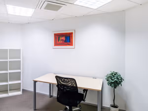 20 Person Private Office