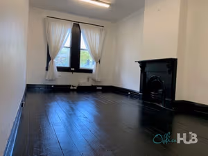 5 Person Private Office