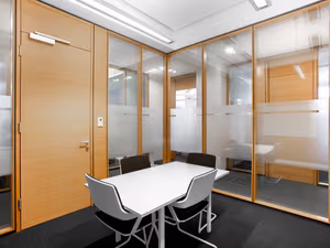 10 Person Private Office