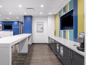 20 Person Private Office