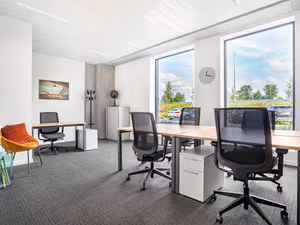 30 Person Private Office