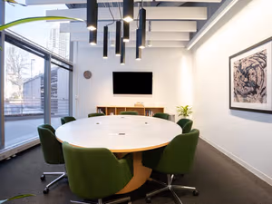 10 Person Private Office