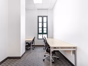 4 Person Private Office