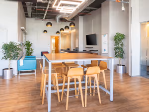 7 Person Private Office