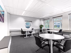 1 Person Private Office