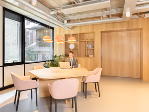 4 Person Private Office