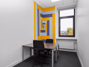 1 Person Private Office