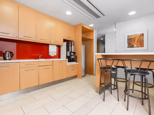 3 Person Private Office