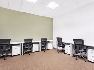 10 Person Private Office