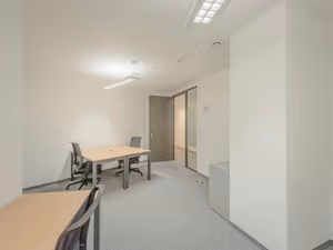 15 Person Private Office