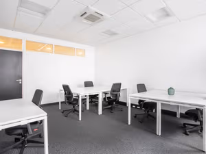 15 Person Private Office