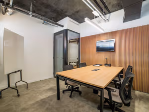 25 Person Private Office