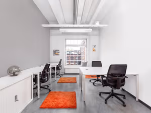 1 Person Private Office