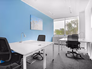 10 Person Private Office