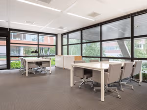 4 Person Private Office