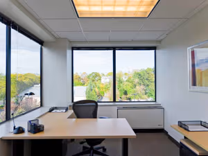 10 Person Private Office