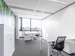 5 Person Private Office