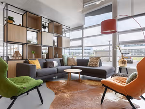 10 Person Private Office