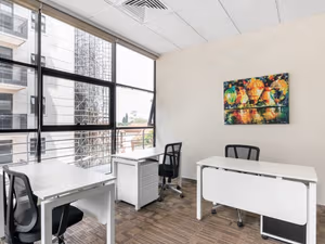 5 Person Private Office