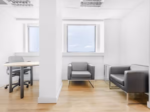 7 Person Private Office