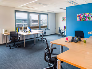 7 Person Private Office