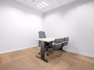 7 Person Private Office